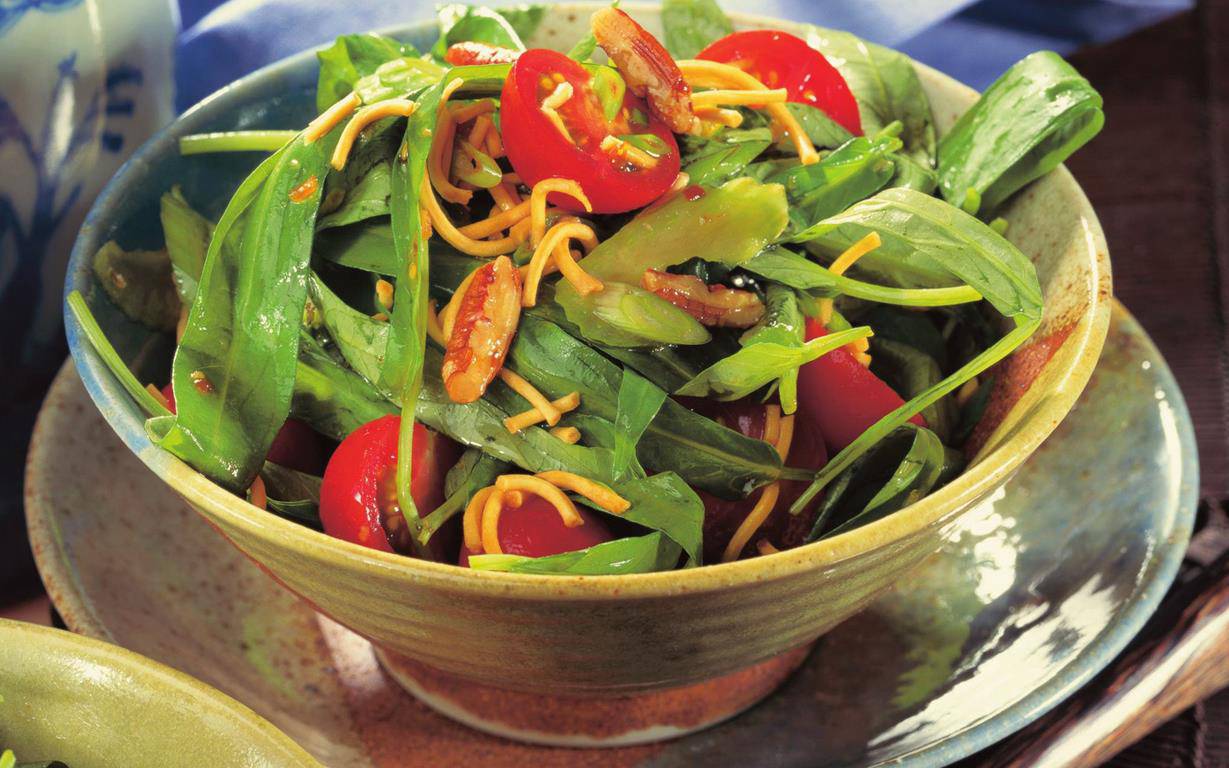 Loại rau rẻ tiền có đầy trong vườn người Việt này lại là “thần dược” trên thế giới - 2