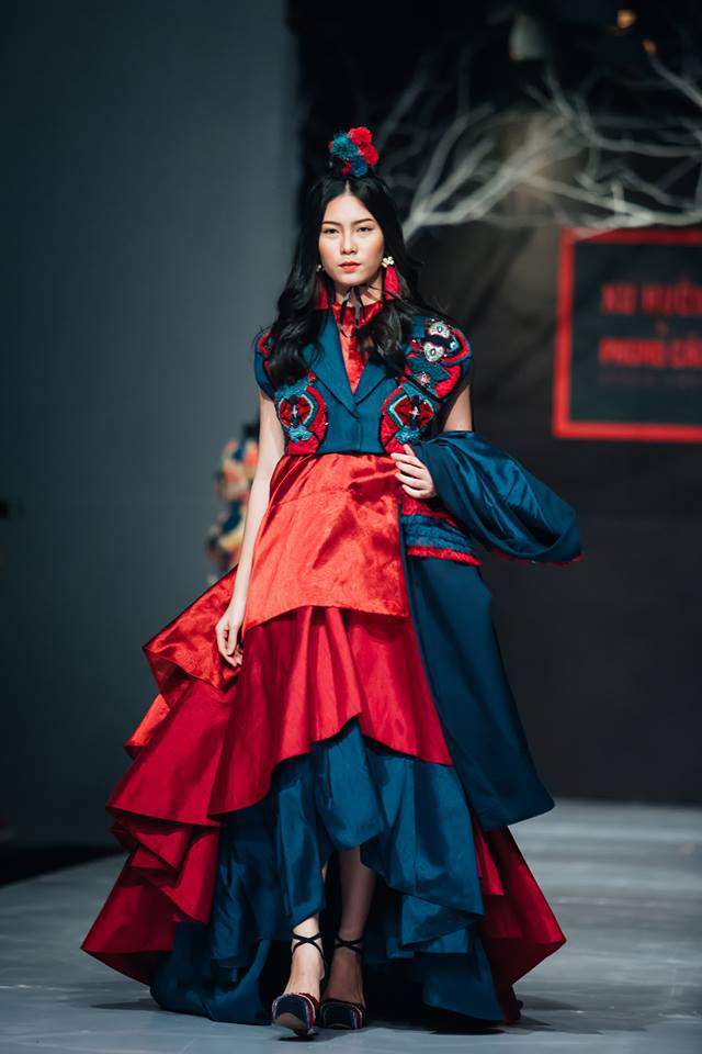 Thí sinh Hoa hậu Việt Nam đang thi vẫn tranh thủ chạy sô trang trải cuộc sống - 4