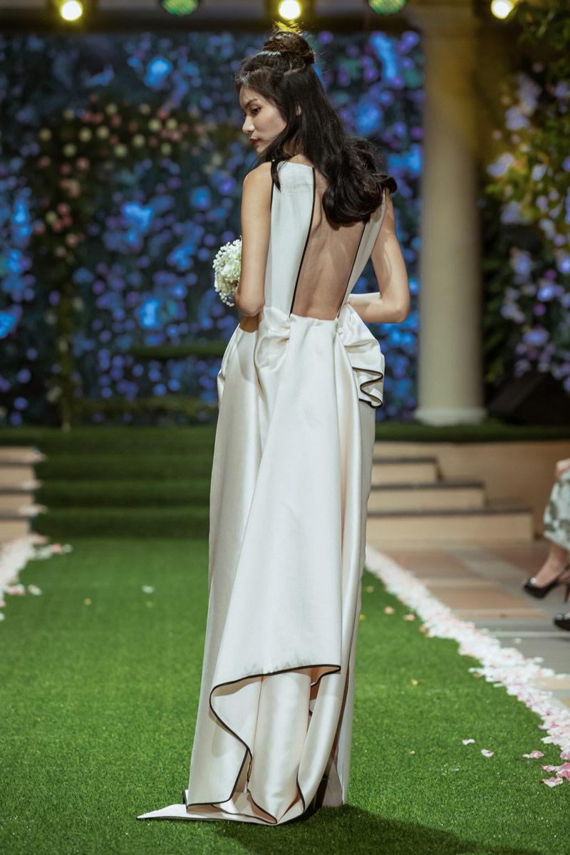 Thí sinh Hoa hậu Việt Nam đang thi vẫn tranh thủ chạy sô trang trải cuộc sống - 10