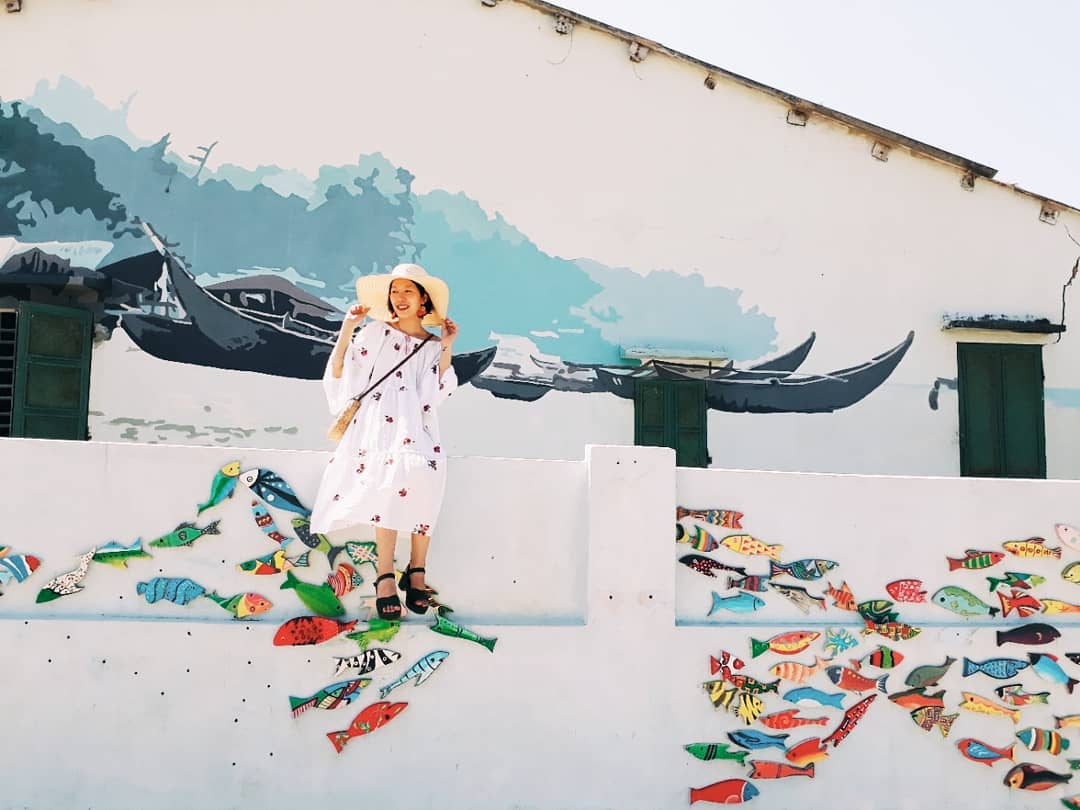 Truy tìm về ngôi làng bích họa đẹp như mơ xuất hiện trong video amp;#34;gây sốtamp;#34; của Quang Vinh - 17