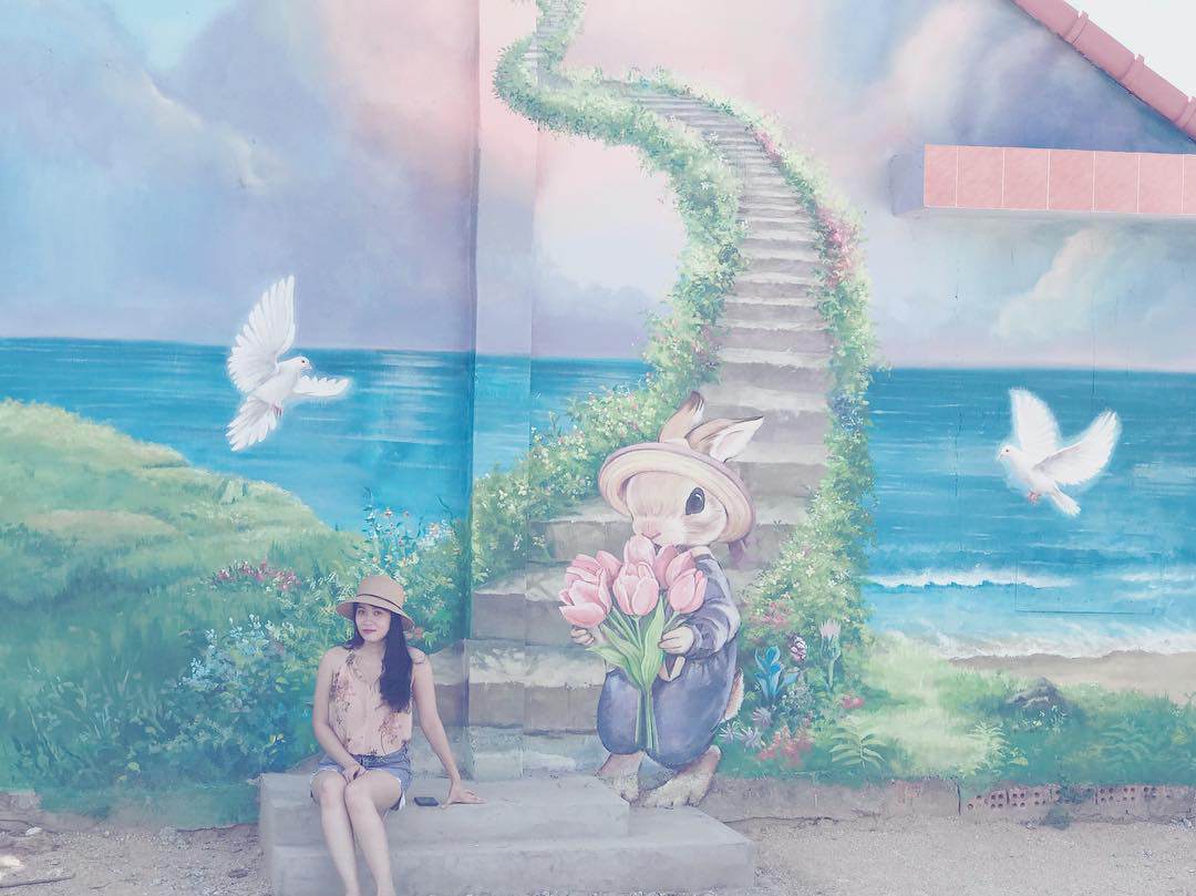 Truy tìm về ngôi làng bích họa đẹp như mơ xuất hiện trong video amp;#34;gây sốtamp;#34; của Quang Vinh - 12