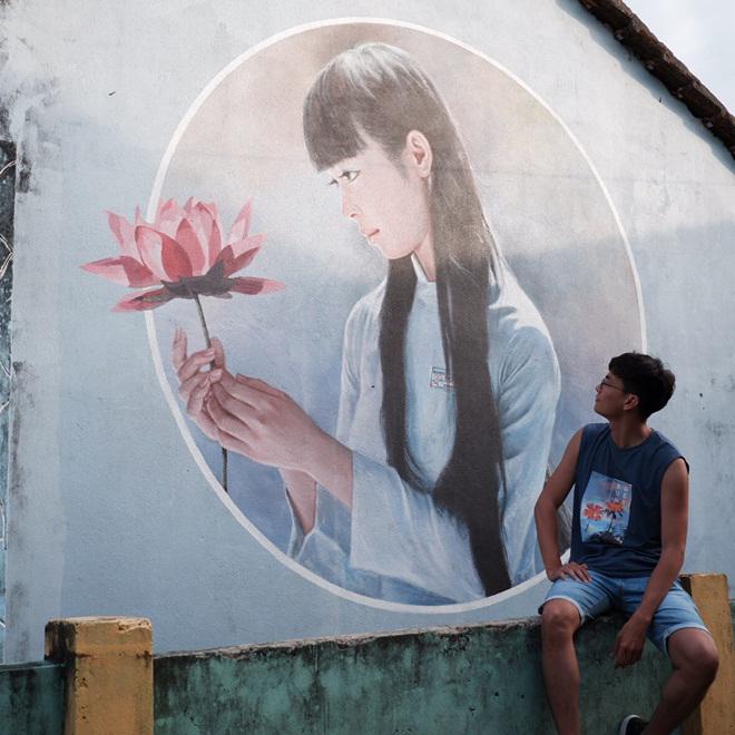 Truy tìm về ngôi làng bích họa đẹp như mơ xuất hiện trong video amp;#34;gây sốtamp;#34; của Quang Vinh - 15