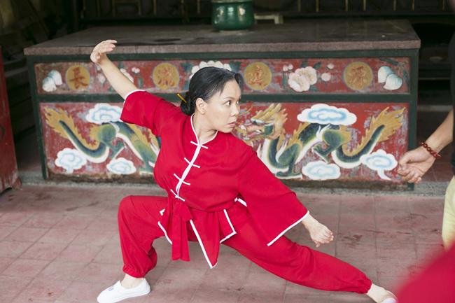 amp;#34;Cậy mạnhamp;#34; không cần thế thân, Việt Hương ngất xỉu ngay giữa biển khiến đoàn phim xanh mặt - 5