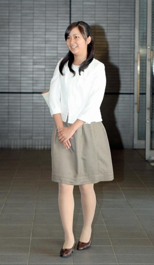 Xinh đẹp tuyệt trần nhưng Công chúa Nhật Bản lại luôn ăn mặc già dặn hơn tuổi 20 - 6