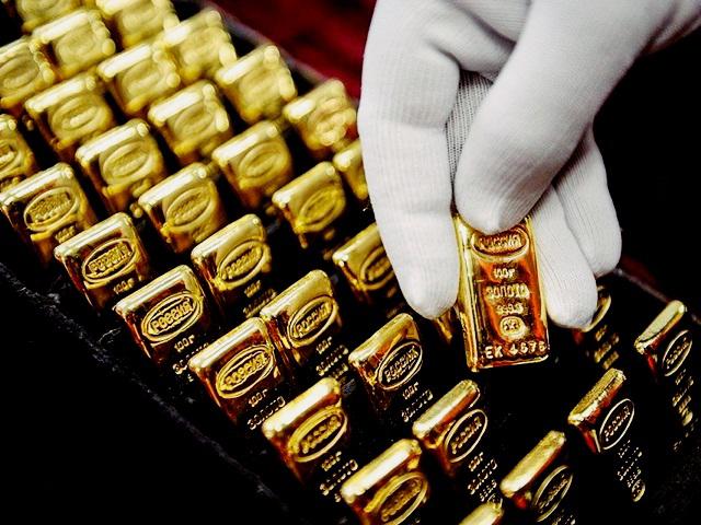 Giá vàng hôm nay 25/7: Căng thẳng leo thang, vàng tăng mạnh - 1