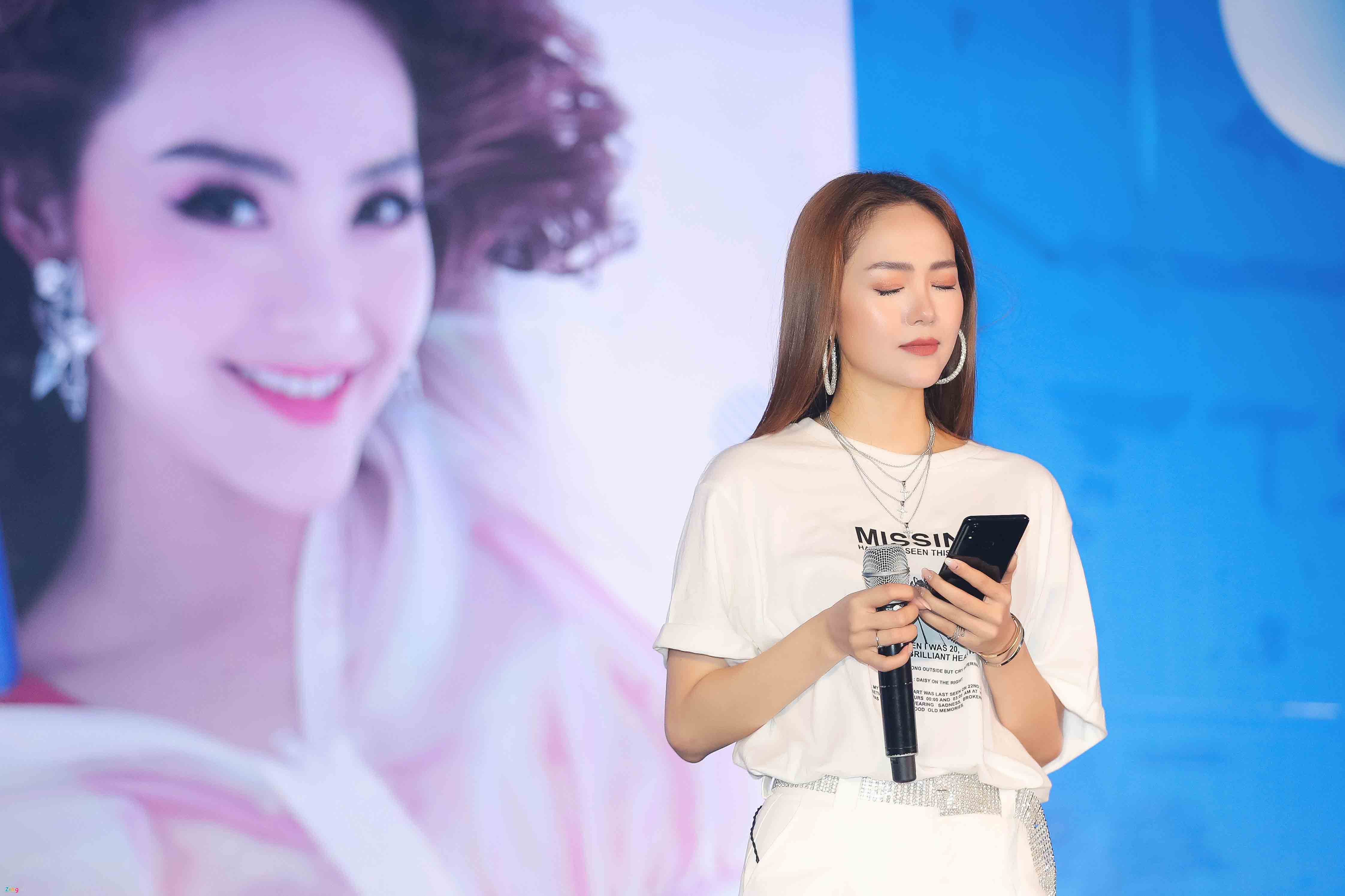 Minh Hằng thừa nhận đã có bạn trai: amp;#34;Không lẽ mặt như em lại không thể có bồ?amp;#34; - 2