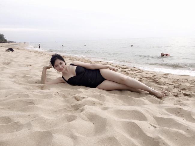 Bà mẹ 8 con đất Cảng, đã làm bà ngoại mà vẫn trẻ trung, chọn đồ khoe dáng nóng bỏng! - 14