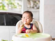 Làm mẹ - Cho bé ăn dặm đúng cách để bé phát triển tốt nhất