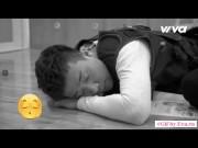 Giải trí - Được giao nhiệm vụ trông trẻ cùng vợ nhưng Trấn Thành nằm vật, tỏ vẻ mệt mỏi