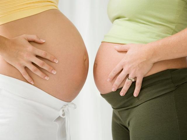 Tại sao khi bầu bí, người bụng to người bụng nhỏ?
