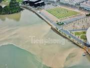 Tin tức - Vịnh Hạ Long 'đổi màu' sau mưa lớn