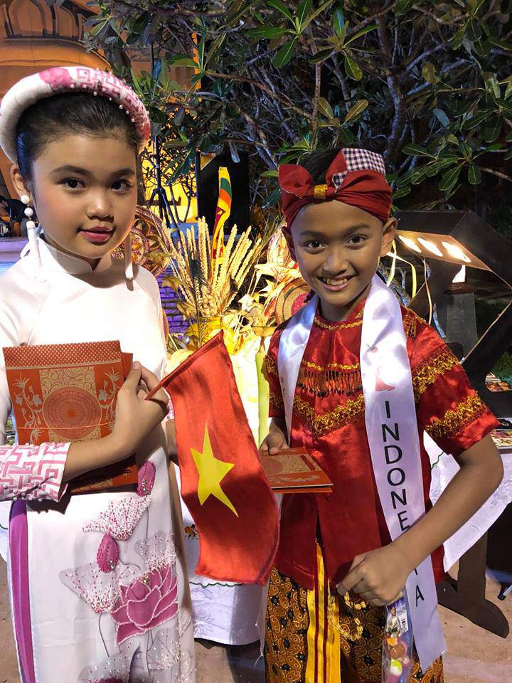 amp;#34;Chân dàiamp;#34; Hải Phòng 10 tuổi 1m56 đoạt Hoa hậu nhí châu Á Thái Bình Dương 2018 tại Thái Lan - 5
