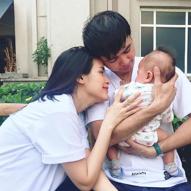 Sao Việt 24h: Tan chảy trước khoảnh khắc dễ thương của hai con nhà Khánh Thi – Phan Hiển - 11