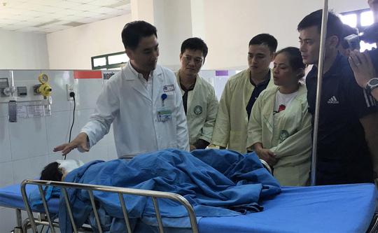 Sức khỏe của 4 người bị thương trong vụ xe đón dâu gặp tai nạn giờ ra sao? - 1
