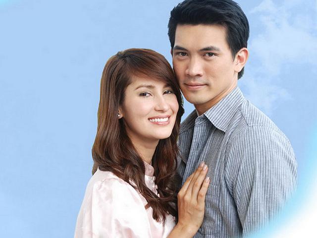 Sau 20 năm yêu nhau, cuối cùng bông hồng lai nổi tiếng nhất Thái Lan cũng lên xe hoa