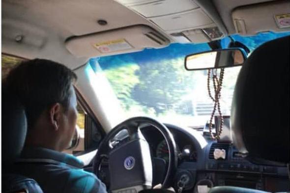 Bố Song Joong Ki cùng chiếc áo lưng ướt sũng mồ hôi và câu chuyện cảm động phía sau - 4