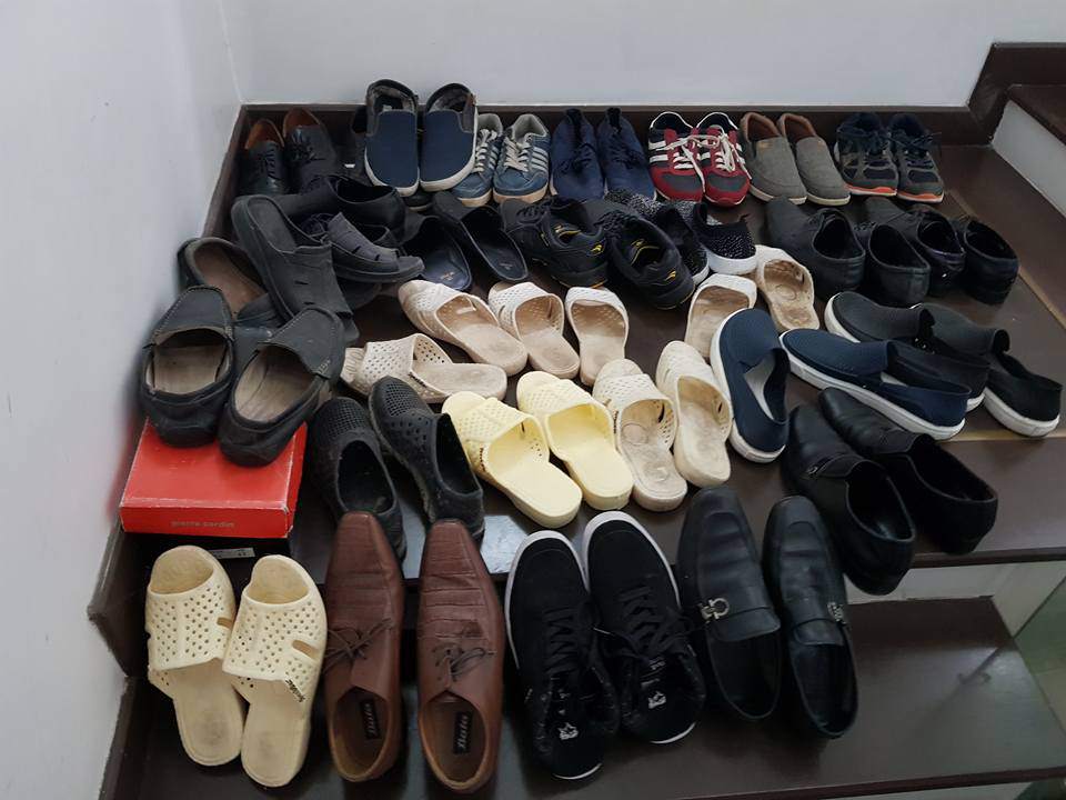 Chỉ dám mua dép 20k nhưng Quyền Linh sắm sửa cho vợ kho hàng hiệu tiền tỷ - 2