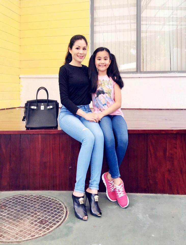 Chỉ dám mua dép 20k nhưng Quyền Linh sắm sửa cho vợ kho hàng hiệu tiền tỷ - 9