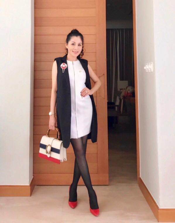 Chỉ dám mua dép 20k nhưng Quyền Linh sắm sửa cho vợ kho hàng hiệu tiền tỷ - 10