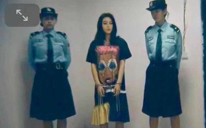 Chấn động: Lộ bức ảnh Phạm Băng Băng bị cảnh sát còng tay bắt giữ - 2