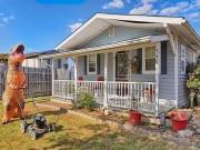 Nhà đẹp - Người mua tranh nhau căn nhà cấp 4 cũ bé tí vì phát hiện điều cực lạ trong ảnh chụp