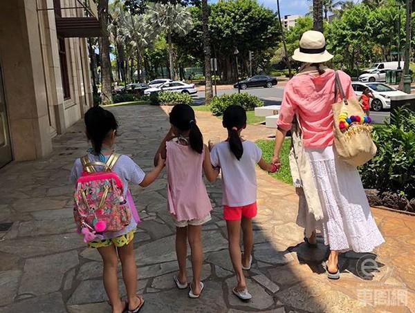 Ngôi sao 24/7: Được gặp bố Tom sau 7 năm bị bỏ rơi, Suri Cruise hiếm hoi cười tươi rói - 11