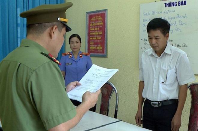 Chân dung vị Phó giám đốc Sở GDamp;ĐT Sơn La bị khởi tố trong vụ “phù phép” điểm thi - 3