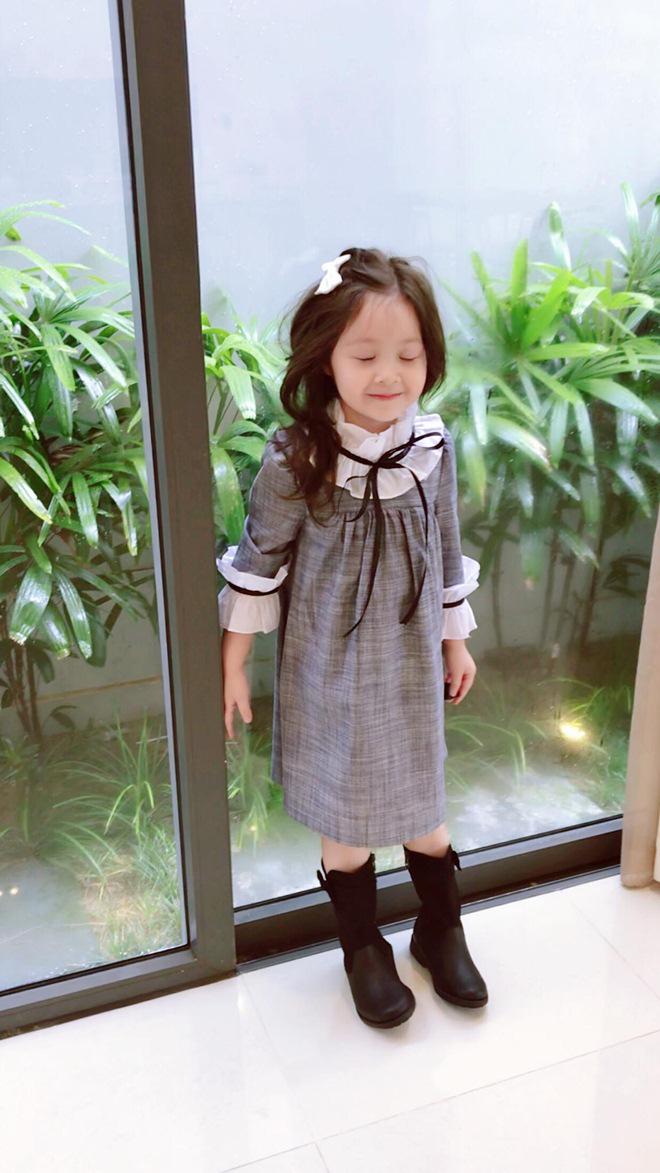 Con trai lai Tây của Elly Trần lại amp;#34;gây sốtamp;#34; dân mạng vì thần thái điềm đạm như hoàng tử - 11