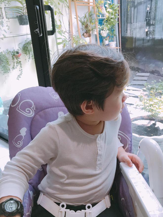 Con trai lai Tây của Elly Trần lại amp;#34;gây sốtamp;#34; dân mạng vì thần thái điềm đạm như hoàng tử - 3