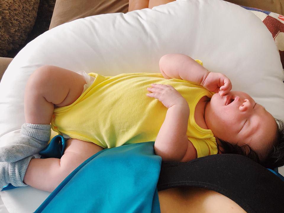 Siêu mẫu Hà Anh tiết lộ câu chuyện phía sau bức ảnh nhiều biểu cảm amp;#34;khó đỡamp;#34; của con gái - 5