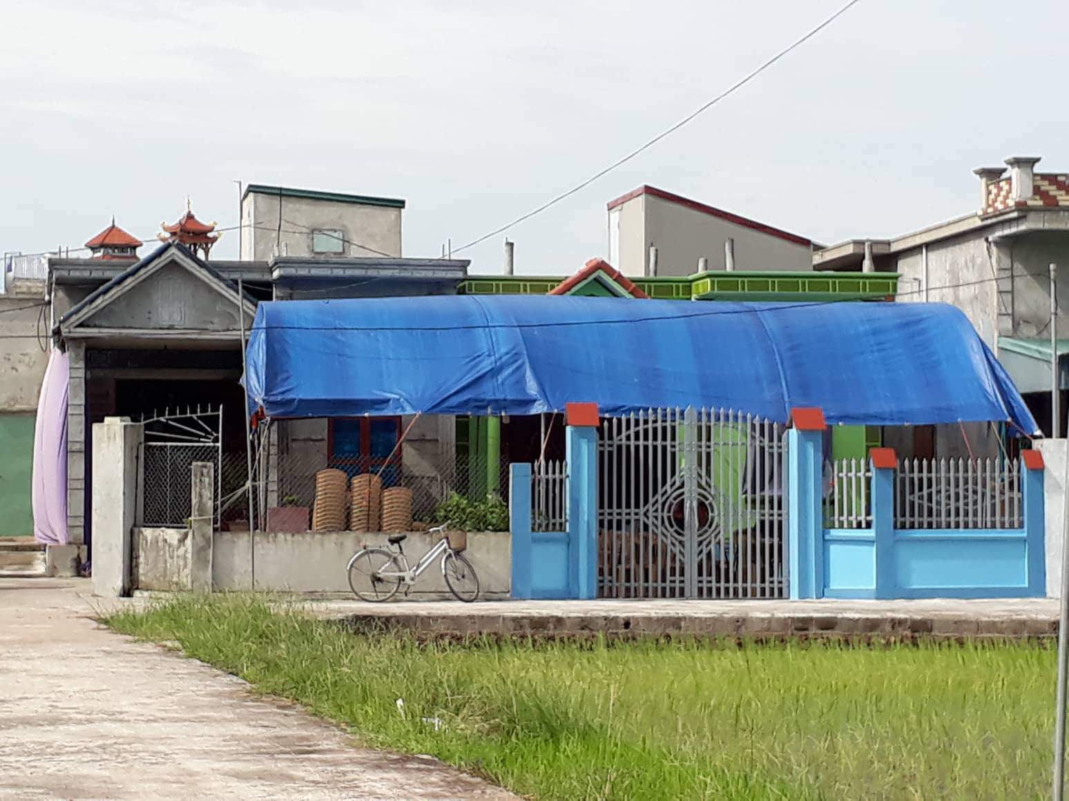 Bàng hoàng phát hiện chồng chết, vợ tử vong trong tư thế lạ - 1