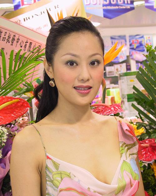 Mỹ nhân từng khiến 2 đại gia phá sản, tiêu hàng tỷ mua váy giờ lôi thôi đến khó tin! - 5