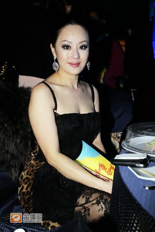 Mỹ nhân từng khiến 2 đại gia phá sản, tiêu hàng tỷ mua váy giờ lôi thôi đến khó tin! - 8