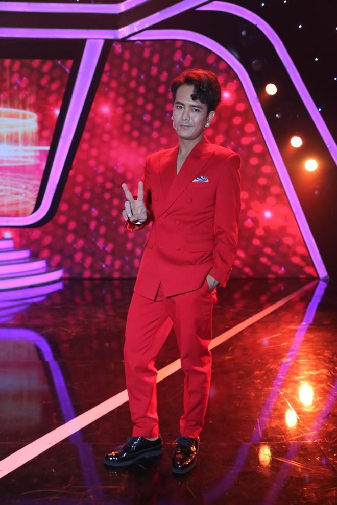 Hùng Thuận amp;#34;Đất Phương Namamp;#34; sợ Sky amp;#34;ném đáamp;#34; nếu không hóa thân giống Sơn Tùng! - 2