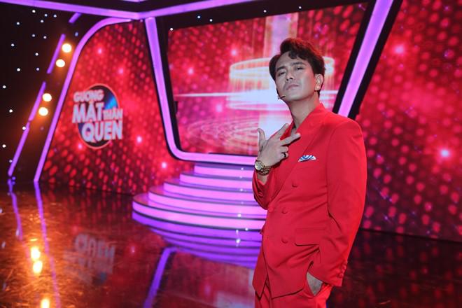 Hùng Thuận amp;#34;Đất Phương Namamp;#34; sợ Sky amp;#34;ném đáamp;#34; nếu không hóa thân giống Sơn Tùng! - 1