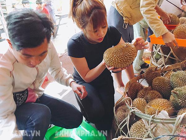 Người Sài Gòn xếp hàng ăn sầu riêng trả hạt, 9x Đắk Lắk một ngày bỏ túi 30 triệu - 6