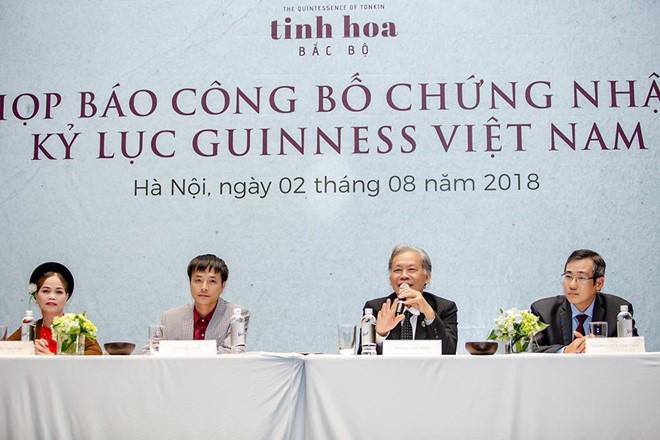 Vở diễn thực cảnh amp;#34;Tinh hoa Bắc bộamp;#34; một lúc nhận 2 chứng nhận Guinness Việt Nam - 2