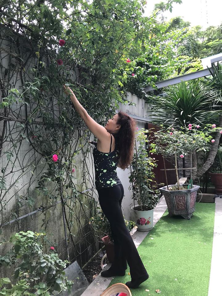 Con gái thu nhập amp;#34;khủngamp;#34;, ở biệt thự hoành tráng nhưng mẹ Hồ Ngọc Hà vẫn amp;#34;nông dânamp;#34; thế này - 2