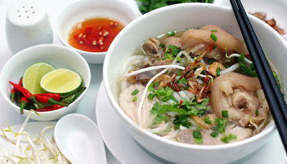 Những quán bánh canh giò heo ngon bậc nhất Sài Gòn không đi ăn quá phí - 1