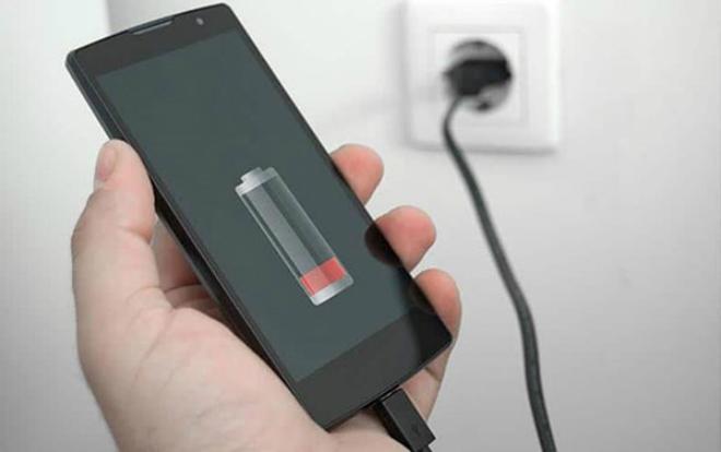 Sạc điện thoại, cô gái 22 tuổi ở Thanh Hóa bị điện giật tử vong - 1