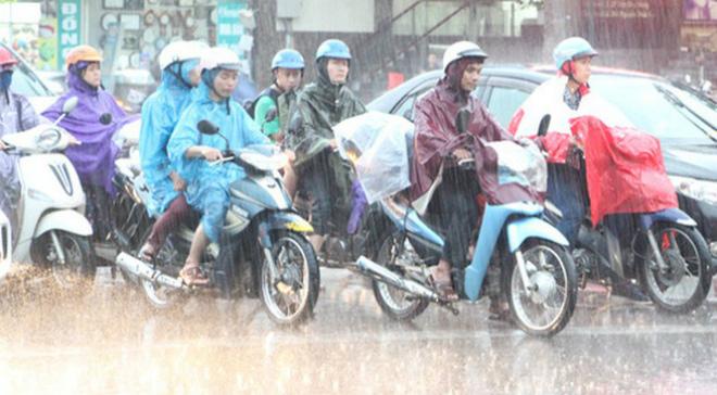 Tin mới thời tiết 4/8: Miền Bắc tiếp tục mưa trên diện rộng, cảnh báo lở đất ở vùng núi - 1