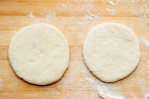 Cách làm bánh bao bằng bột mì vừa ngon vừa mềm - 6