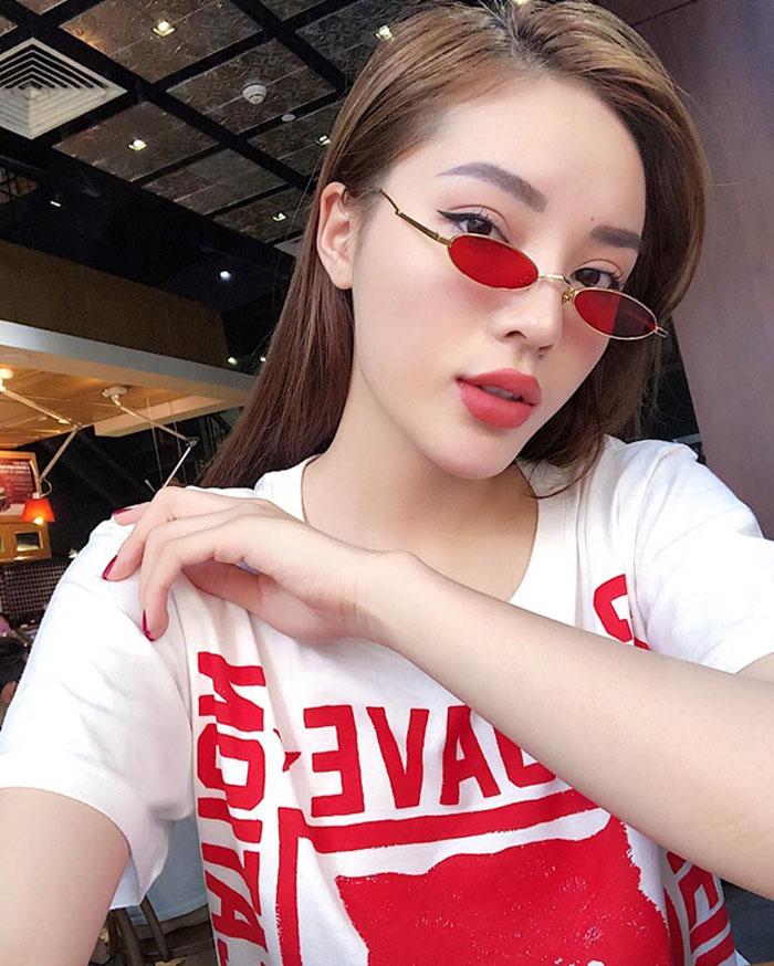 amp;#34;Mẹ đẻ trào lưu môi tềuamp;#34; đã rút sạch filler, sao Việt chạy theo phong trào này giờ ra sao? - 7