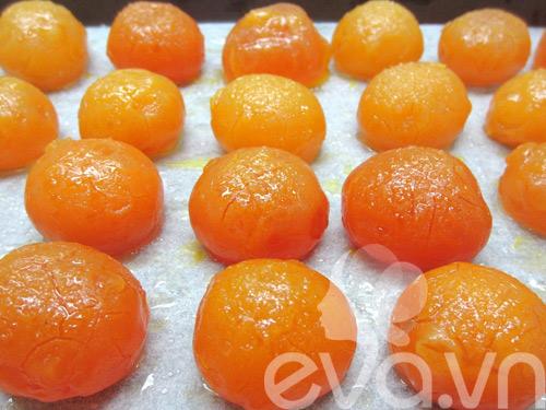 Cách làm bánh bông lan trứng muối mềm thơm, ngon ngậy, ăn là mê - 9