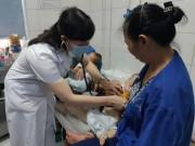 Sức khỏe - Hai anh em biến chứng nặng khi mắc sởi: ghi nhớ 4 cách phòng bệnh, đặc biệt điều đầu tiên