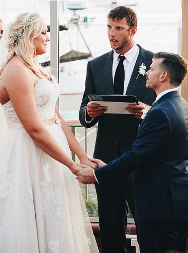 Mẹ cao 2m mang thai, em bé chào đời bác sĩ mới dám thở phào nhẹ nhõm - 1