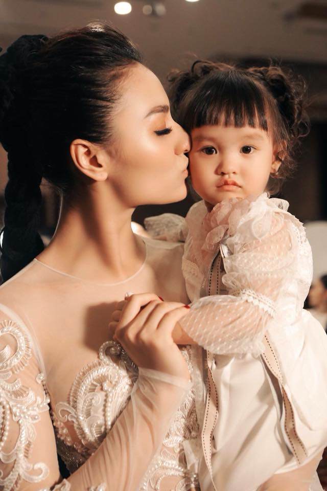 Cực yêu: Con gái Hồng Quế bị mẹ phạt vì bướng, dọa đuổi khỏi nhà vẫn biểu cảm “đốn tim” - 5