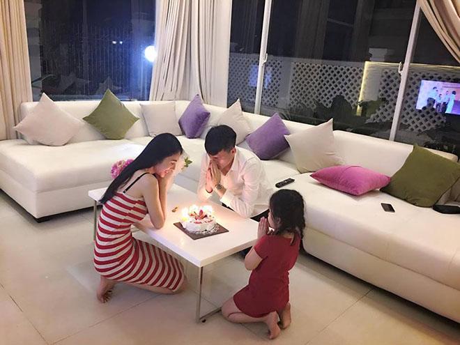 Nữ ca sĩ yêu chàng cầu thủ vàng: Từng ở nhà trọ 10m2, nấu ăn chỉ với nồi cơm điện - 10