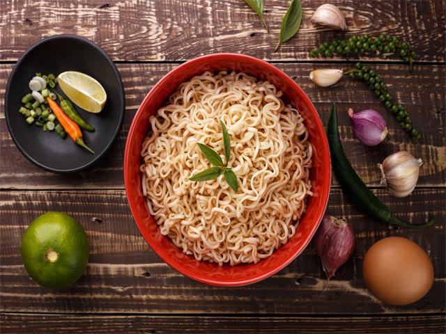 3 món ăn nhiều trẻ Việt thích khiến cô bé 10 tuổi mắc ung thư tuyến giáp - 2