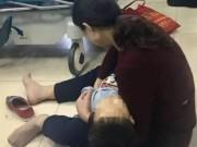 Làm mẹ - Bé 2 tuổi tử vong vì mẹ chủ quan khi con bị ngã từ trên giường xuống đất